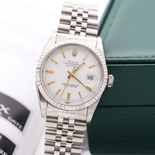 Cargar imagen en el visor de la galería, Rolex Datejust ref. 16030 White Dial with Golden indexes- Jubilee
