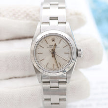 Load image into Gallery viewer, Rolex Oyster Perpetual ref. 67180 - Silver Dial - Oyster Bracelet