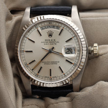 Cargar imagen en el visor de la galería, Rolex Day-Date 36 ref. 18039 Silver Dial - Leather Strap