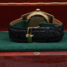 Carica l'immagine nel visualizzatore di Gallery, Rolex Day-Date ref. 18038 Champagne Diamonds Dial - Leather Strap