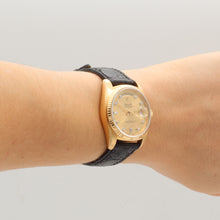 Carica l'immagine nel visualizzatore di Gallery, Rolex Day-Date ref. 18038 Champagne Diamonds Dial - Leather Strap