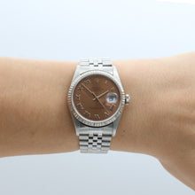 Load image into Gallery viewer, Rolex Datejust 36 ref. 16234 Salmon Roman Dial - Jubilee