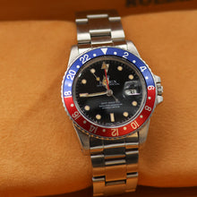 Bild in Galerie-Viewer laden, Rolex GMT-Master ref. 16750 - "Pepsi" Bezel - Oyster Bracelet