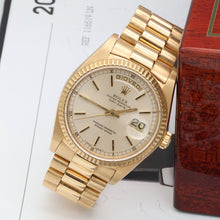 Load image into Gallery viewer, Rolex Day-Date ref. 18038 Silver Dial - President Bracelet Italian Date Disc