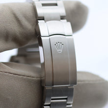 Cargar imagen en el visor de la galería, Rolex Oyster Perpetual 124300 - Silver Dial - Full set