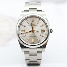 Cargar imagen en el visor de la galería, Rolex Oyster Perpetual 124300 - Silver Dial - Full set