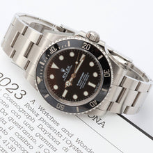 Afbeelding in Gallery-weergave laden, Rolex Submariner No Date 124060 - Black Dial - Full Set