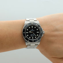 Afbeelding in Gallery-weergave laden, Rolex Submariner No Date 124060 - Black Dial - Full Set