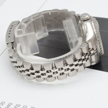 Carregar imagem no visualizador da galeria, Rolex Oyster Perpetual Lady Date ref. 79240 - White Arabic Dial - Jubilee Bracelet