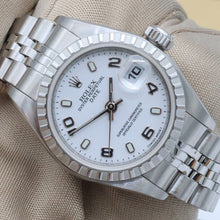 Carregar imagem no visualizador da galeria, Rolex Oyster Perpetual Lady Date ref. 79240 - White Arabic Dial - Jubilee Bracelet