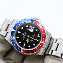 Load image into Gallery viewer, Rolex GMT Master II 16710 - Pepsi Bezel "Swiss Made" - Full Set