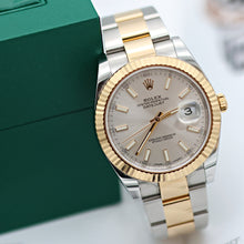Carica l'immagine nel visualizzatore di Gallery, Rolex Datejust ref. 126333 Silver Dial Oyster bracelet - Full Set