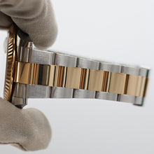 Carica l'immagine nel visualizzatore di Gallery, Rolex Datejust ref. 126333 Silver Dial Oyster bracelet - Full Set
