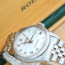 Załaduj obraz do przeglądarki galerii, Rolex Datejust ref. 16030 - Jubilee Bracelet - White Roman Dial