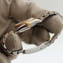 Charger l'image dans la galerie, Rolex Oyster Perpetual Lady 67193 - Champagne Dial - Jubilee - Full Set