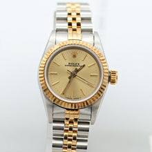 Charger l'image dans la galerie, Rolex Oyster Perpetual Lady 67193 - Champagne Dial - Jubilee - Full Set