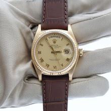 Załaduj obraz do przeglądarki galerii, Rolex Day-Date ref. 18038 Champagne Roman Dial - Leather strap