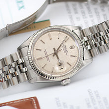 Bild in Galerie-Viewer laden, Rolex Datejust ref. 1601 - White Gold Bezel - Silver Linen Dial - Full Set