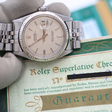 Bild in Galerie-Viewer laden, Rolex Datejust ref. 1601 - White Gold Bezel - Silver Linen Dial - Full Set