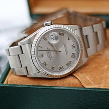 Carica l'immagine nel visualizzatore di Gallery, Rolex Datejust ref. 16220 Grey Roman Dial Oyster Bracelet - Full Set