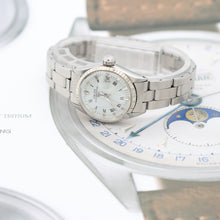 Załaduj obraz do przeglądarki galerii, Rolex Oyster Perpetual Lady Date ref. 6517 White Roman Dial - Oyster Bracelet