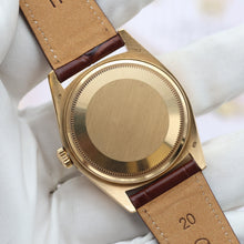 Cargar imagen en el visor de la galería, Rolex Day-Date ref. 18038 Champagne Dial - Leather strap