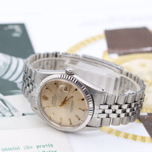 Carica l'immagine nel visualizzatore di Gallery, Rolex Datejust ref. 1601 - Champagne Dial Special Saudi - Jubilee Bracelet