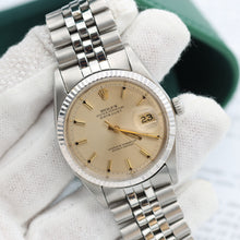 Carica l'immagine nel visualizzatore di Gallery, Rolex Datejust ref. 1601 - Champagne Dial Special Saudi - Jubilee Bracelet
