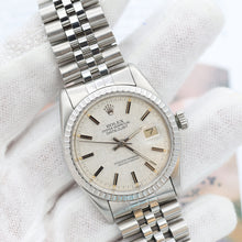 Załaduj obraz do przeglądarki galerii, Rolex Datejust ref. 16030 - Jubilee Bracelet - Linen Dial