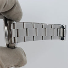 Bild in Galerie-Viewer laden, Rolex Date ref. 15210 White Roman Dial Oyster Bracelet - Full Set