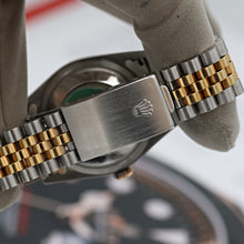 Load image into Gallery viewer, Rolex Datejust 36 ref. 16233 Champagne dial - Jubilee Bracelet - Full Set