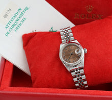 Load image into Gallery viewer, Rolex Lady-Datejust ref. 69174 - Salmon Roman Dial Jubilee bracelet - Full Set