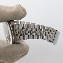 Załaduj obraz do przeglądarki galerii, Rolex Datejust ref. 1603 - Steel Bezel - Black dial - Jubilee Bracelet