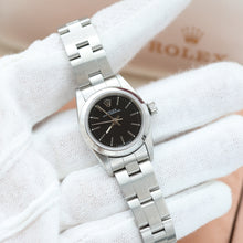 Załaduj obraz do przeglądarki galerii, Rolex Oyster Perpetual ref. 67180 - Black Matte Dial - Oyster Bracelet