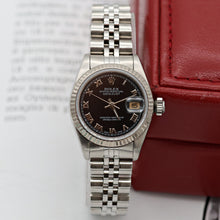 Załaduj obraz do przeglądarki galerii, Rolex Lady-Datejust ref. 69174 - Black Roman Dial - Jubilee bracelet