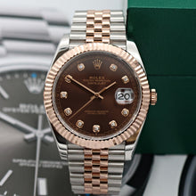 Cargar imagen en el visor de la galería, Rolex Datejust ref. 126331 Chocolate Diamonds dial Rose Gold / Steel - Oyster bracelet