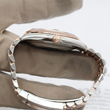 Cargar imagen en el visor de la galería, Rolex Datejust ref. 126331 Chocolate Diamonds dial Rose Gold / Steel - Oyster bracelet