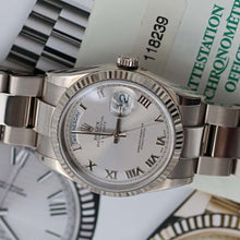 Kép betöltése a galériamegjelenítőbe: Rolex Day-Date 36 ref. 118239 Silver Roman dial - Oyster - Full Set