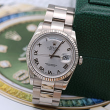 Kép betöltése a galériamegjelenítőbe: Rolex Day-Date 36 ref. 118239 Silver Roman dial - Oyster - Full Set