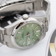 Indlæs billede til gallerivisning Rolex Oyster Perpetual 134300 - Green "Pistachio" Dial - Full set