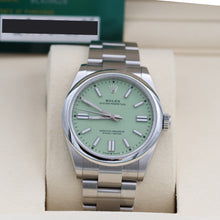 Indlæs billede til gallerivisning Rolex Oyster Perpetual 134300 - Green "Pistachio" Dial - Full set