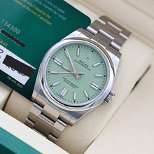Indlæs billede til gallerivisning Rolex Oyster Perpetual 134300 - Green "Pistachio" Dial - Full set