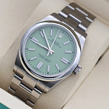 Indlæs billede til gallerivisning Rolex Oyster Perpetual 134300 - Green "Pistachio" Dial - Full set