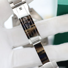 Indlæs billede til gallerivisning Rolex Oyster Perpetual 134300 - Green "Pistachio" Dial - Full set