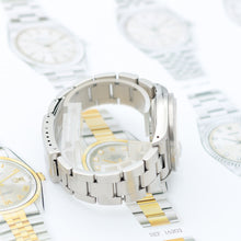 Załaduj obraz do przeglądarki galerii, Rolex Oyster Perpetual Date ref. 15210 Black dial - Full Set