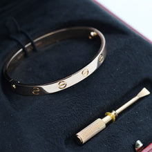 Załaduj obraz do przeglądarki galerii, Cartier Love Bracelet 750PG - 16 - with Box and Certificate + Screwdriver