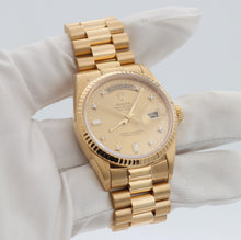 Bild in Galerie-Viewer laden, Rolex Day-Date 36 ref. 18238 - Champagne Diamonds Dial President bracelet - Full Set