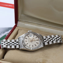 Carica l'immagine nel visualizzatore di Gallery, Rolex Lady-Datejust ref. 69174 - Silver Dial Jubilee bracelet