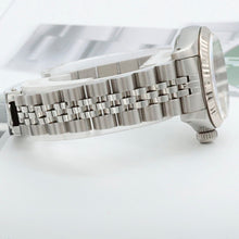 Carica l'immagine nel visualizzatore di Gallery, Rolex Lady-Datejust ref. 69174 - Silver Dial Jubilee bracelet