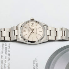 Carica l'immagine nel visualizzatore di Gallery, Rolex Oyster Perpetual Date ref. 1500 - Silver dial (V III)